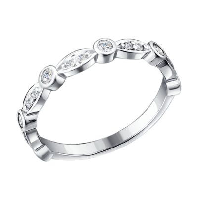 Красивое кольцо из серебра с фианитами