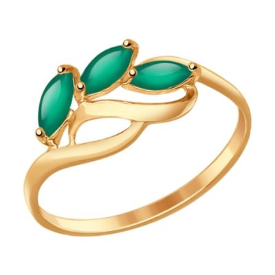 Золотое кольцо с тремя зелеными агатами